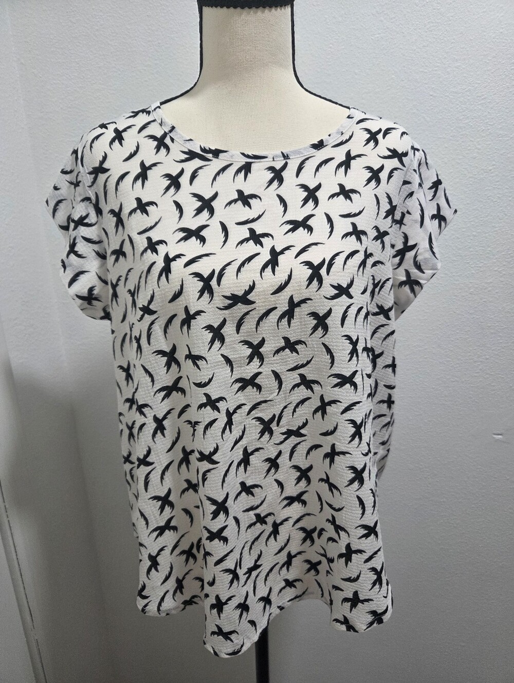White & Black Bird-Print Short Sleeve Top